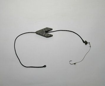 Кормушка оснащённая макушатник ласточкин хвост 85 гр крючок N6 MBC1685 фото